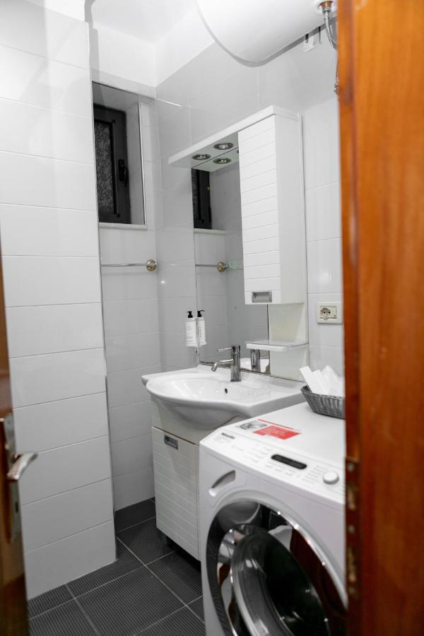 Spacious City Paradise - 3Br Apt In The Heart Of טיראנה מראה חיצוני תמונה