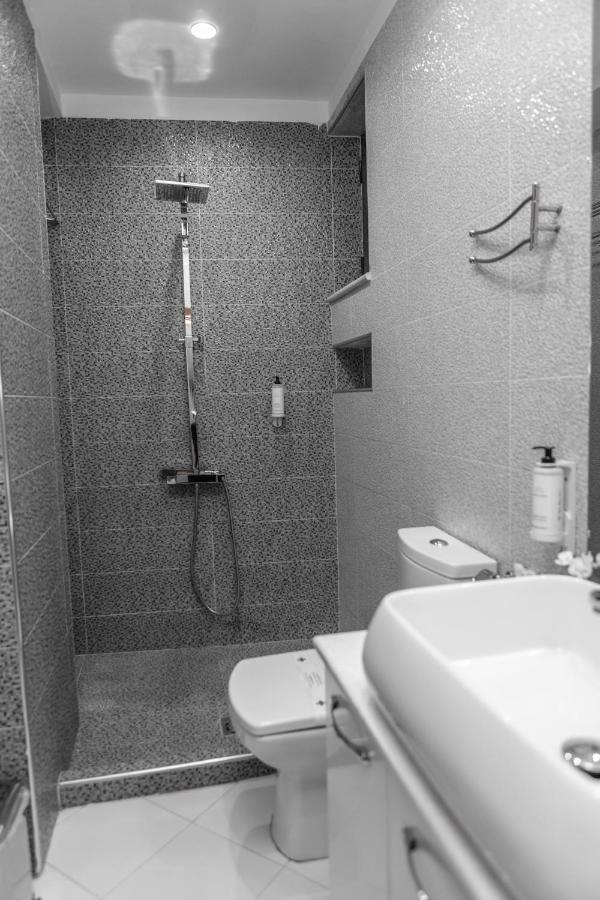 Spacious City Paradise - 3Br Apt In The Heart Of טיראנה מראה חיצוני תמונה